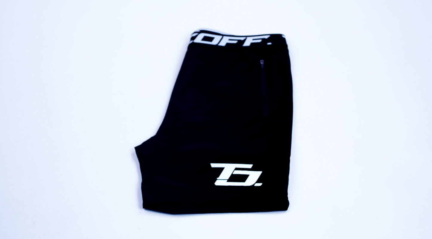 TAKEOFF. STAPLE SHORTS